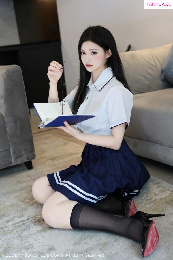 刘美含 刘美含 [XiuRen]高清写真图 2023.11.22 No.7697 大橘BBKira 丝袜短裙第25张图片